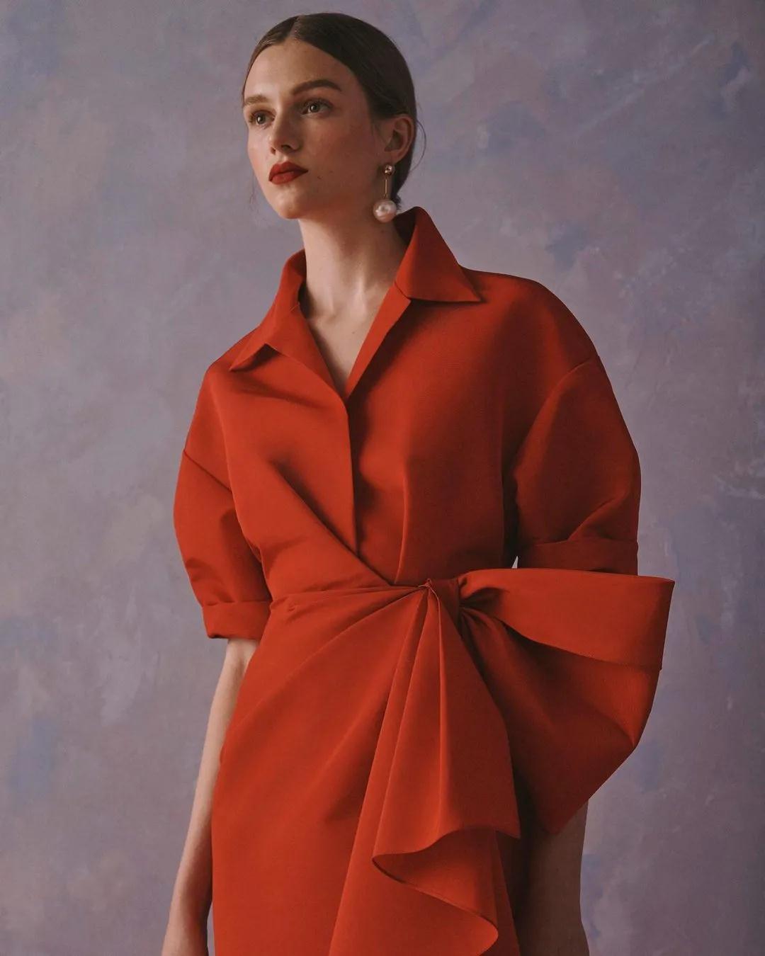 2021秋冬女裝十大流行色 晴空藍(lán)、嫩粉紅等色彩都很美(圖20)